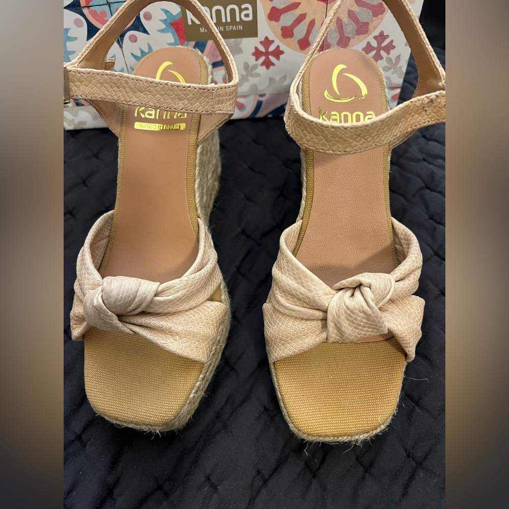 New with Box Beautiful Kanna Knotted Leather Wedge Sandal